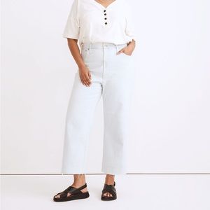 Madewell perfect vintage wide leg crop jeans in Bosworth wash. Size 33